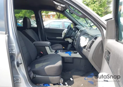 2011 Ford Escape Xlt z USA, uszkodzony, nr VIN 1FMCU9D7XBKB29282